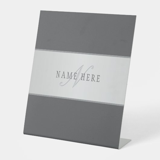 名前エレガントとモノグラムレタリング(または他の文字) 台座サイン (正面)