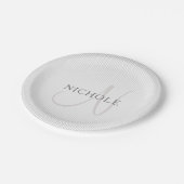 名前エレガントモノグラムと薄い灰色のグラデーションストライプ ペーパープレート (アングル)