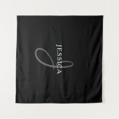 名前エレガントモノグラム |白黒とグレー タペストリー (正面(横))