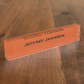 名前オレンパーソナライズされたジアクリル デスクネームプレート (側面)