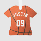 名前カスタムと番号を持つバスケットボールのモノグラム オーナメント (裏面)