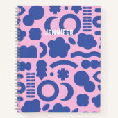 名前カラフル付きオーガニックピンク色の青い図形パターン ノートブック (正面)