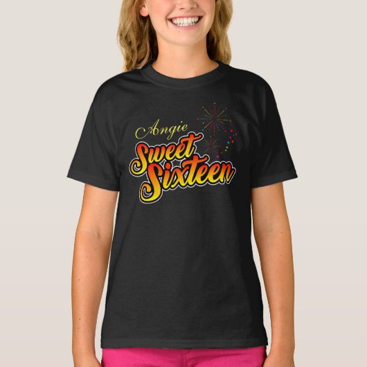 名前カラフル付きSweet sixteenの黄色の文字 Tシャツ (正面)