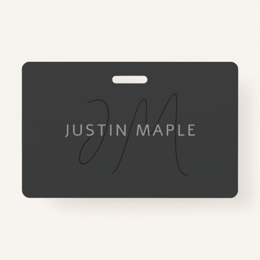 名前クールとモノグラムの検索 |濃い灰色 バッジ (正面)