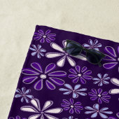 名前ダークパープルフラワードードル ビーチタオル (インサイチュ)