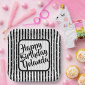 名前ハッピーバースデー白黒ストライプパターン ペーパープレート (パーティー)
