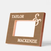 名前パーソナライズされたとアンパサンドの結合 レーザー彫刻フレーム (左)