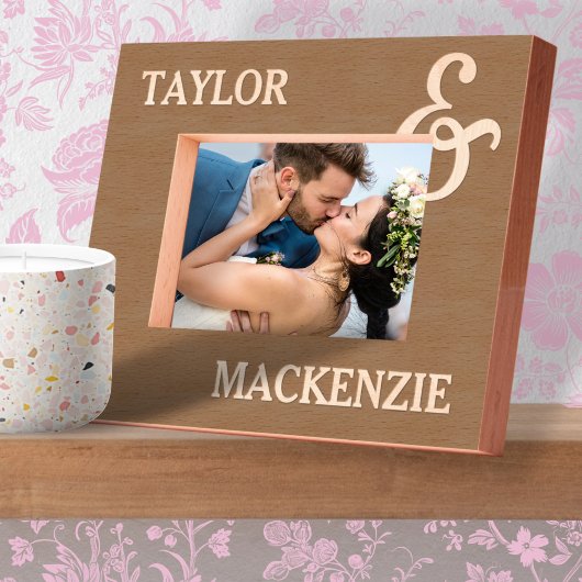 名前パーソナライズされたとアンパサンドの結合 レーザー彫刻フレーム