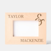 名前パーソナライズされたとアンパサンドの結合 レーザー彫刻フレーム (正面)