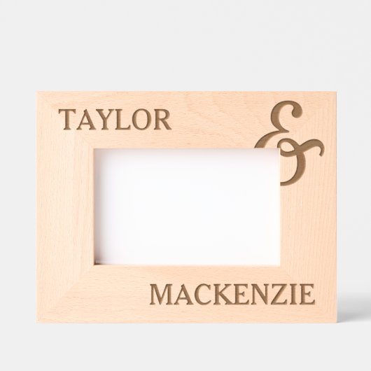 名前パーソナライズされたとアンパサンドの結合 レーザー彫刻フレーム (正面)