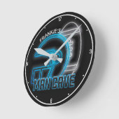 名前パーソナライズされたアメリカンフットボールのチームマン洞窟 ラウンド壁時計 (傾斜)