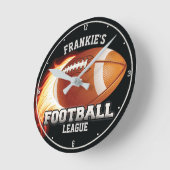 名前パーソナライズされたアメリカンフットボールの炎スポーツ ラウンド壁時計 (傾斜)