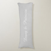 名前パーソナライズされたカップル ボディピロー (正面縦)