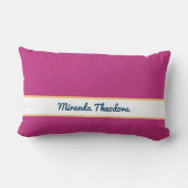 名前パーソナライズされたクリームとピンクの縞模様のバラ ランバークッション (裏面)
