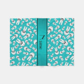 名前パーソナライズされたターコイズ空手パターン フリースブランケット (正面(横))