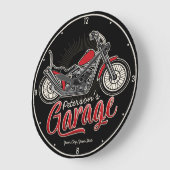 名前パーソナライズされたバイクもしくは自転車に乗る人クラシックバイクガレージ ラージ壁時計 (傾斜)