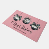 名前パーソナライズされたピンクのクリスマス ドアマット (アングル)