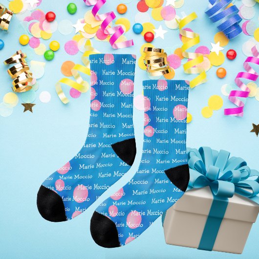 名前パーソナライズされたピンク水玉模様バブル青 ソックス