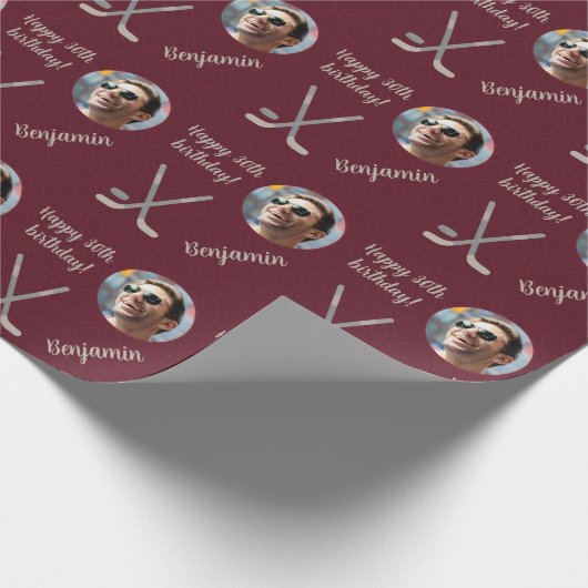 名前パーソナライズされたフォトエイジスポーツホッケー誕生日 ラッピングペーパー (角)
