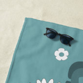 名前パーソナライズされたブルーレトロスタイル花 ビーチタオル (インサイチュ)