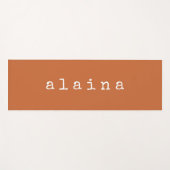 名前パーソナライズされたミニマリストモダンテラコッタ ヨガマット (正面(横))