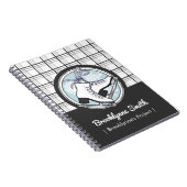 名前パーソナライズされたモダンタータンチェック氷スケートで滑る ノートブック (右側)