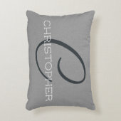名前パーソナライズされたモノグラムCイニシャルブラックグレー アクセントクッション (正面(垂直))