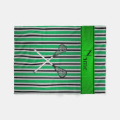 名前パーソナライズされたラクロスグリーンシルバーストライプズ フリースブランケット (正面(横))