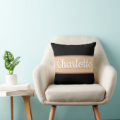 名前パーソナライズされたレトロストライプベージュブラック クッション (椅子)