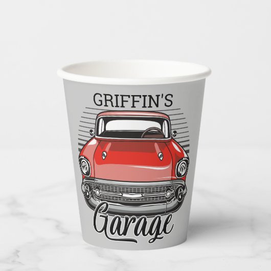 名前パーソナライズされたレトロレッドクラシックカーガレージ 紙コップ (正面)