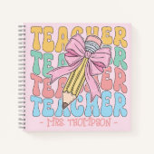 名前パーソナライズされた付きキュートピンク先生カスタム ノートブック (正面)