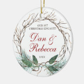 名前パーソナライズされた婚約水色リース セラミックオーナメント (左)