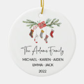 名前パーソナライズされた家族クリスマス飾り セラミックオーナメント (正面)