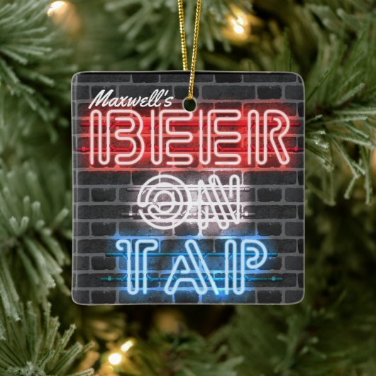 名前パーソナライズされた愛国的なビールの看板Brewery Pub セラミックオーナメント (ツリー)