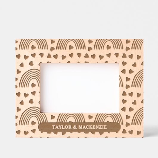 名前パーソナライズされた虹とハートパターン レーザー彫刻フレーム (正面)