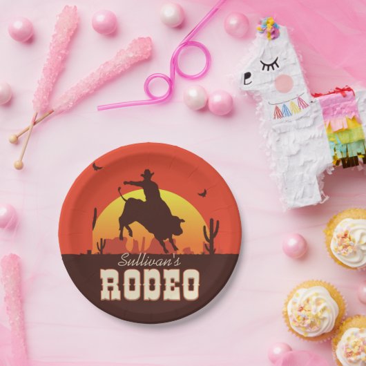 名前パーソナライズされた西カウボーイブルライダーロデオ ペーパープレート (パーティー)