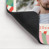 名前パーソナライズされた赤い緑ピンクのクリスマスフォト マウスパッド (コーナー)