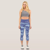 名前パーソナライズされた青カモフラージパターン カプリレギンス (正面)