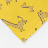 名前パーソナライズされた黄色のgiraffesパターン フリースブランケット (角)