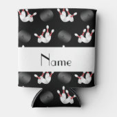 名前パーソナライズされた黒ボーリングパターン 缶クーラー (正面)