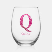 名前パーソナライズされたPinkフローラモノグラム「Q」 ステムなしワイングラス (正面)