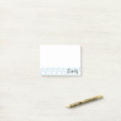 名前パーソナライズされたSky Blue Pinwheels ポストイット (デスク上)