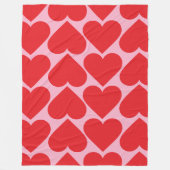 名前ファンシー付きロマンチックな赤とピンクのハートパターン フリースブランケット (正面)