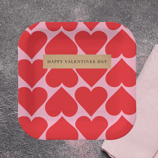 名前ファンシー付きロマンチックな赤とピンクのハートパターン ペーパープレート
