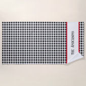 名前ブラック&ホワイトバッファローチェック赤アクセント付きプール –  ビーチタオル (正面)