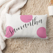 名前モダンスクリプトの大きなピンクの水玉模様 ランバークッション (ブランケット)