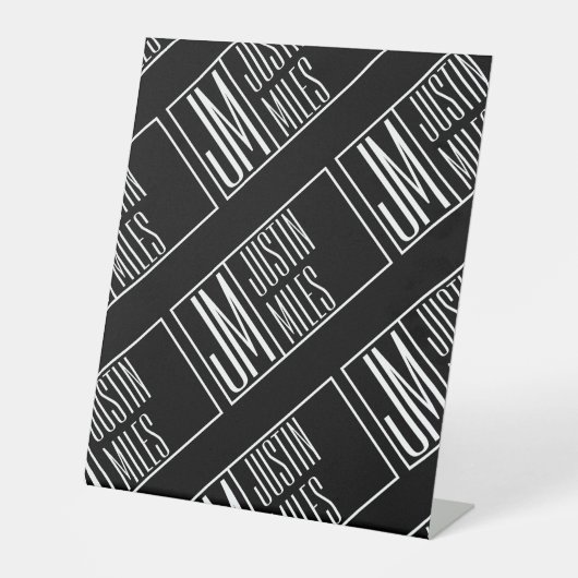 名前モダンモノグラムパターンのイニシャル 台座サイン (正面)