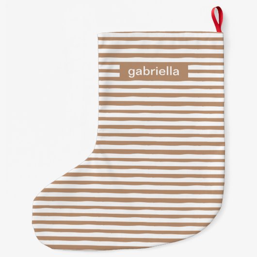 名前モダン付きベージュと白ストライプ色の文字 ラージクリスマスストッキング (裏面)