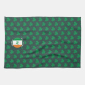 名前モノグラムモダンアイルランド国旗のシャムロック キッチンタオル (横)