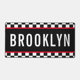 名前レーシング赤い白の黒いチェッカーボードパターン デスクマット